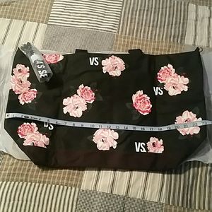 NWT VICTORIA'S SECRET TOTE